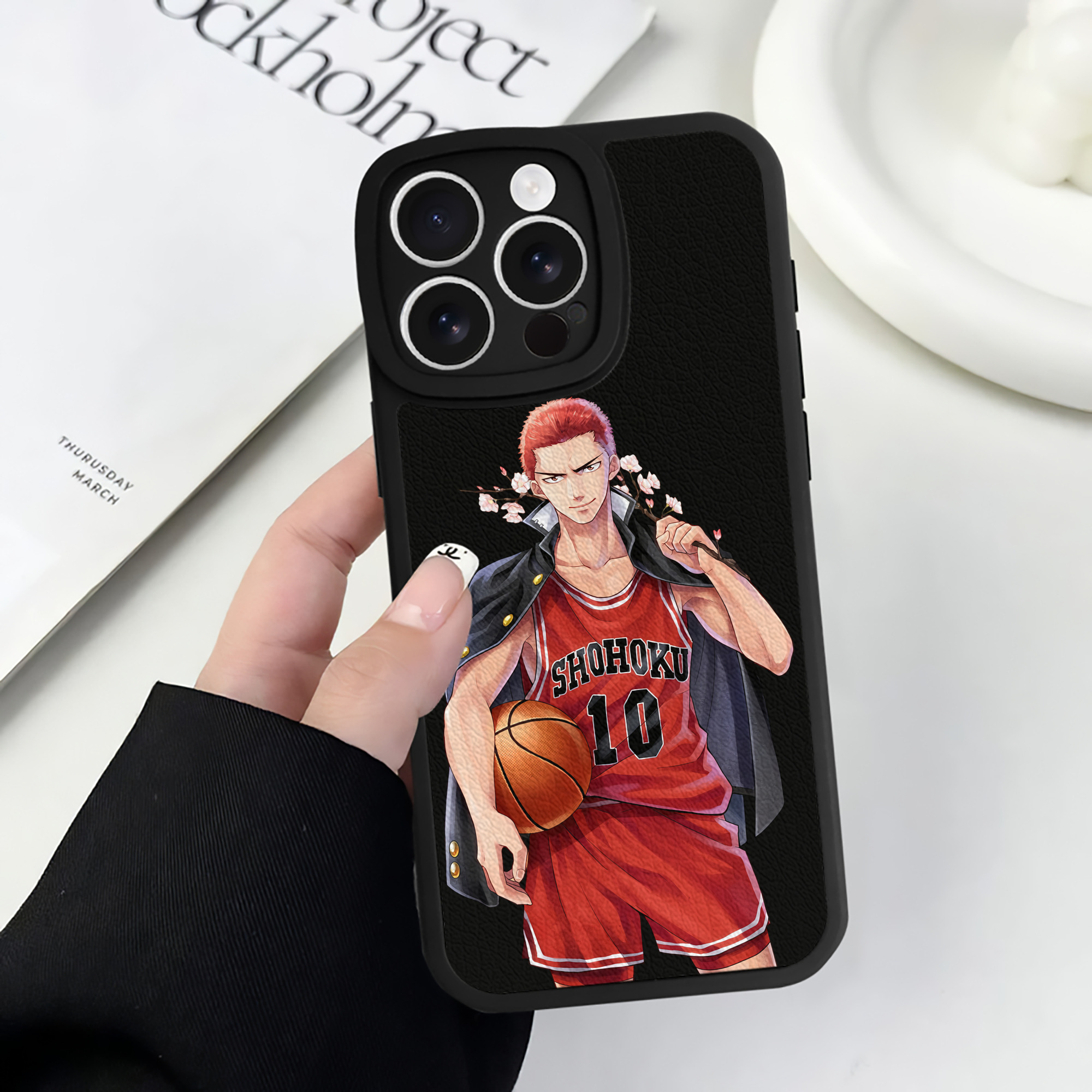（画像用） SLAM DUNK／スラムダンク 【iPhone 16シリーズ対応】シリコンスマホケース（レザー調） 材質：シリコン